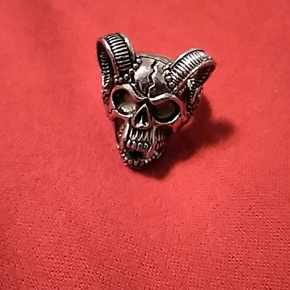 Demon skull ring - Picture 1 of 1